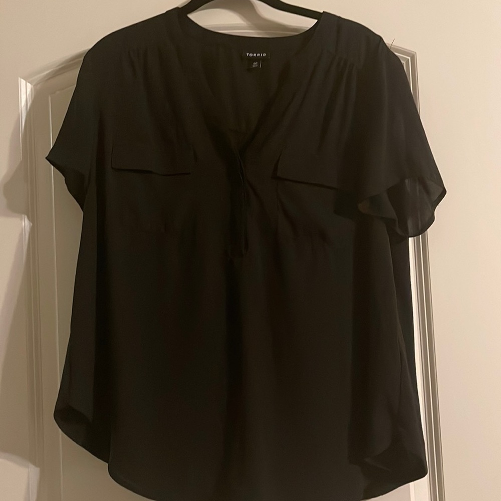 Torrid black top